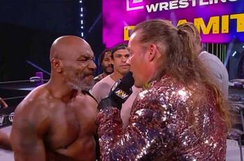 Mike Tyson asistió a evento de Lucha Libre y provocó gran batalla campal