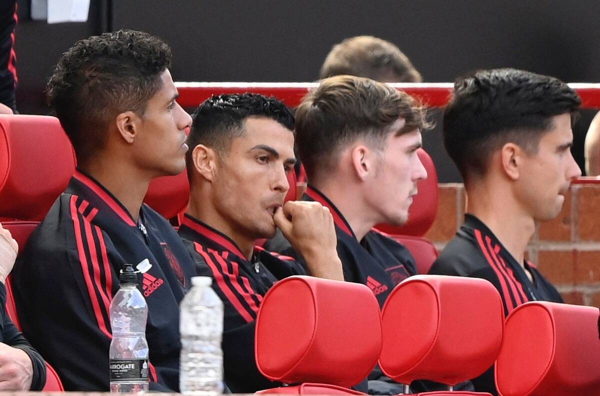 VIDEO | Old Trafford despidió al Manchester United con una gran pifia tras derrota ante el Brighton