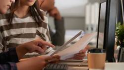 Caja Los Héroes entrega bono de $22.000 a personas que cursen carrera universitaria o técnica