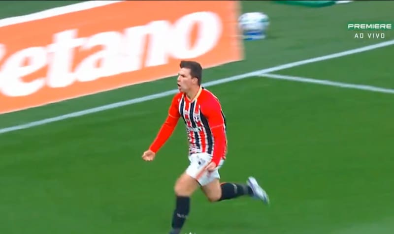 Marcó un gol en el Clásico Paulista.