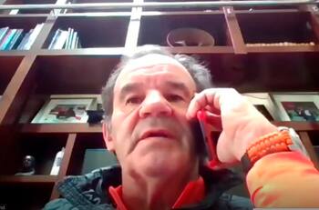 No apagó el micrófono: La grosería que se le escapó a senador Allamand contra un colega