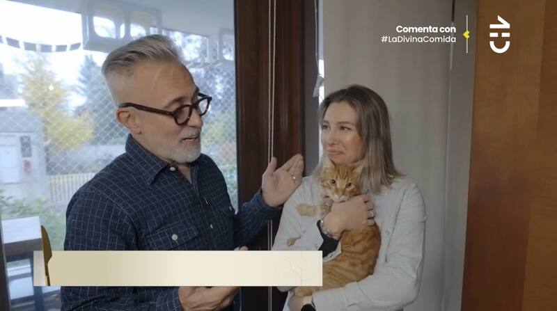 Sergi Arola junto a Francisca Larêe y el nuevo integrante de la familia.