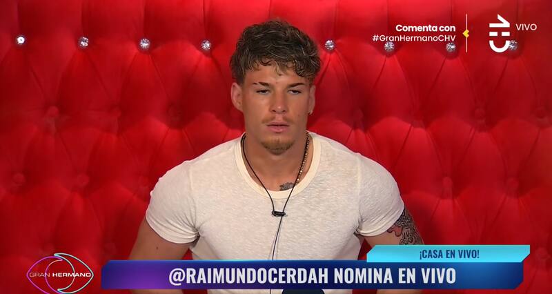 Raimundo Cerda votando en "Gran Hermano" Chile.