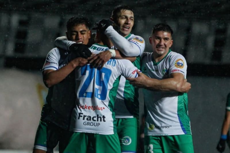 En el Velero confían poder ascender a Primera División. Foto: @camilosantanaph en Instagram.