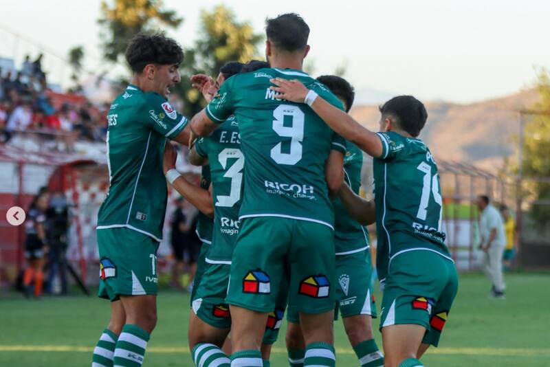 quiere ser uno de los líderes de Primera B. Foto: wanderersoficial.