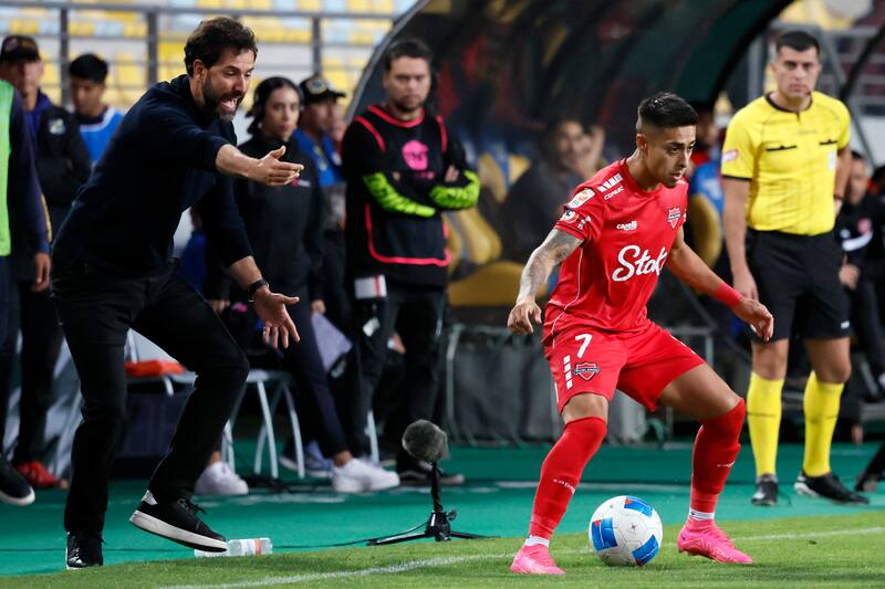 El ariete será baja por cuatro meses y los Diablos Rojos podrán buscar fichaje de emergencia/Photosport