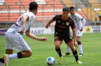 Millones y un campeón de América como asesor: la historia de la polémica salida de Aldrix Jara