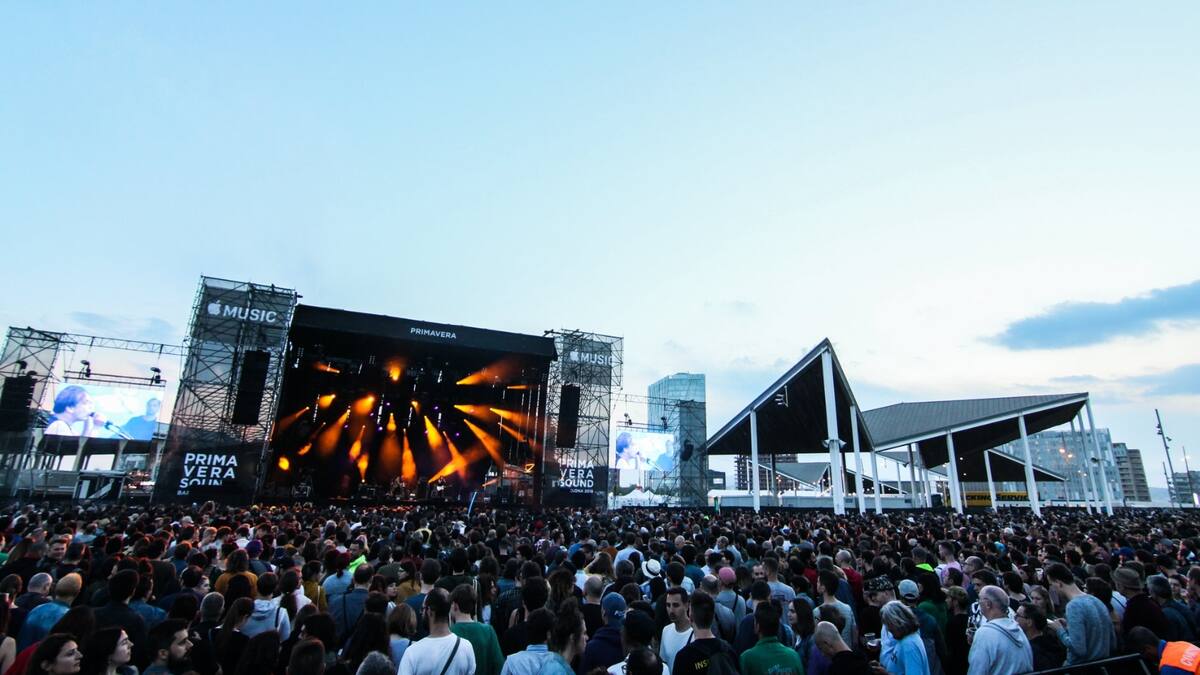 Con Travis Scott, Björk y más: Conoce los artistas, cómo comprar entradas y cuándo es el Primavera Sound Santiago 2022