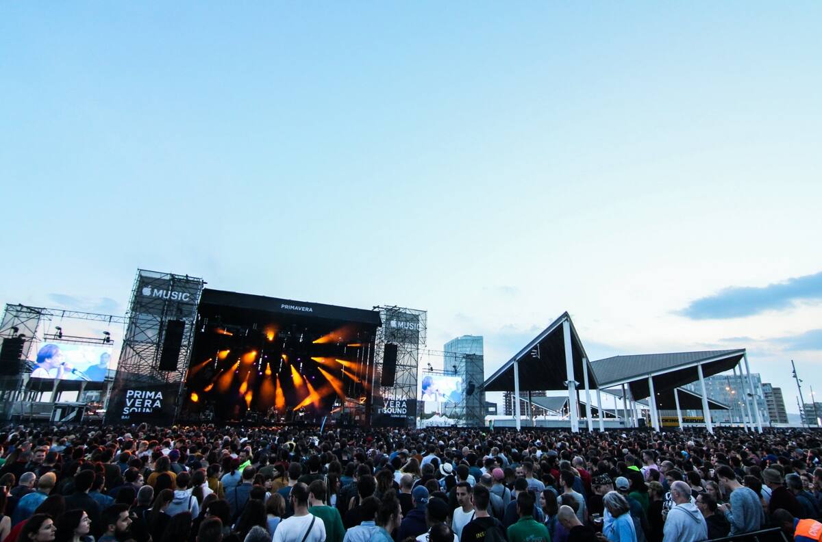 Con Travis Scott, Björk y más: Conoce los artistas, cómo comprar entradas y cuándo es el Primavera Sound Santiago 2022
