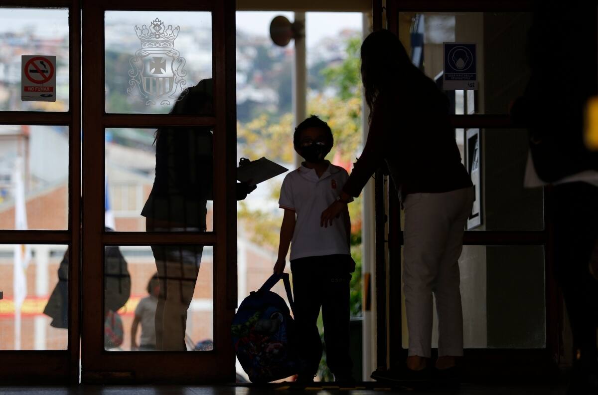 ¿Qué pasará con las clases, alumnos y profesores en las comunas con cuarentena?