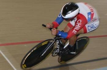 Cecilia Pérez, Ministerio del Deporte y el Team Chile despidieron al ciclista Cristopher Mansilla