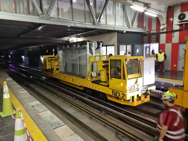 La obra requirió de trabajos adicionales que permitieran adaptar los andenes de la estación San Pablo al sistema. Créditos: Metro de Santiago.