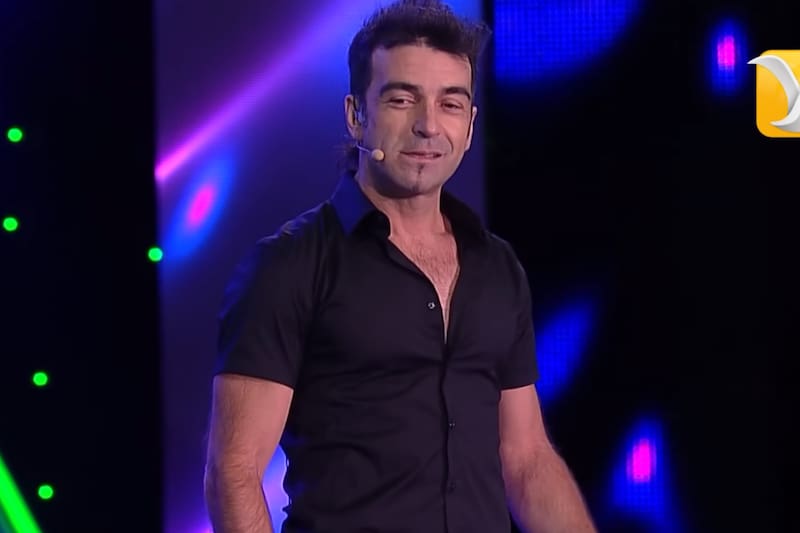 El humorista conocido como "Argentino Ql" dejó una huella en el Festival, conquistando al público chileno. Créditos Captura: Youtube.