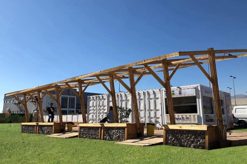 Su infraestructura lo hace tener un arriendo a bajo costo.