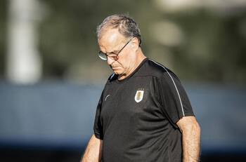 Sufre Bielsa: el duro golpe de la Conmebol a Uruguay antes de la fecha de Eliminatorias Sudamericanas