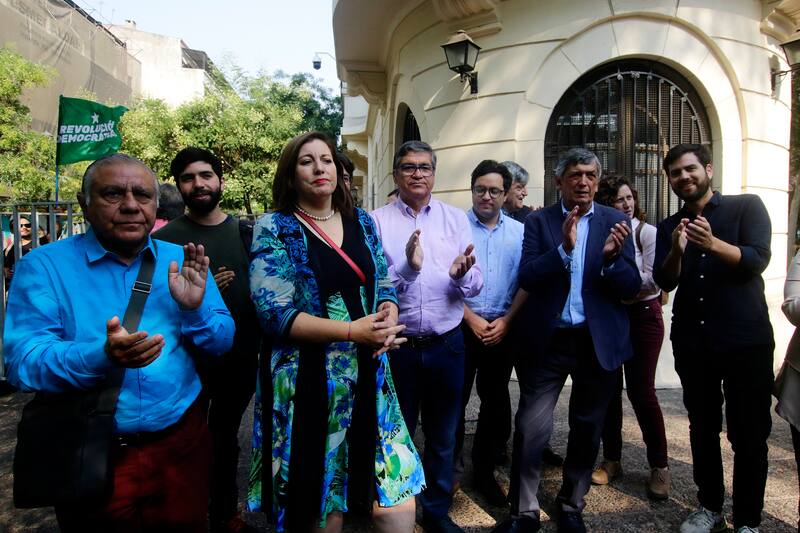 El pacto Unidad para Chile conformado por el Partido Socialista, Partido Liberal, Partido Comunista, Convergencia Social, Revolución Democrática, Comunes, Acción Humanista, Plataforma Socialista y Federación Regionalista Verde Social.