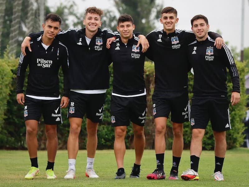 El canterano de Colo Colo sueña con volver a jugar por el Cacique. Foto: Colo Colo Oficial.