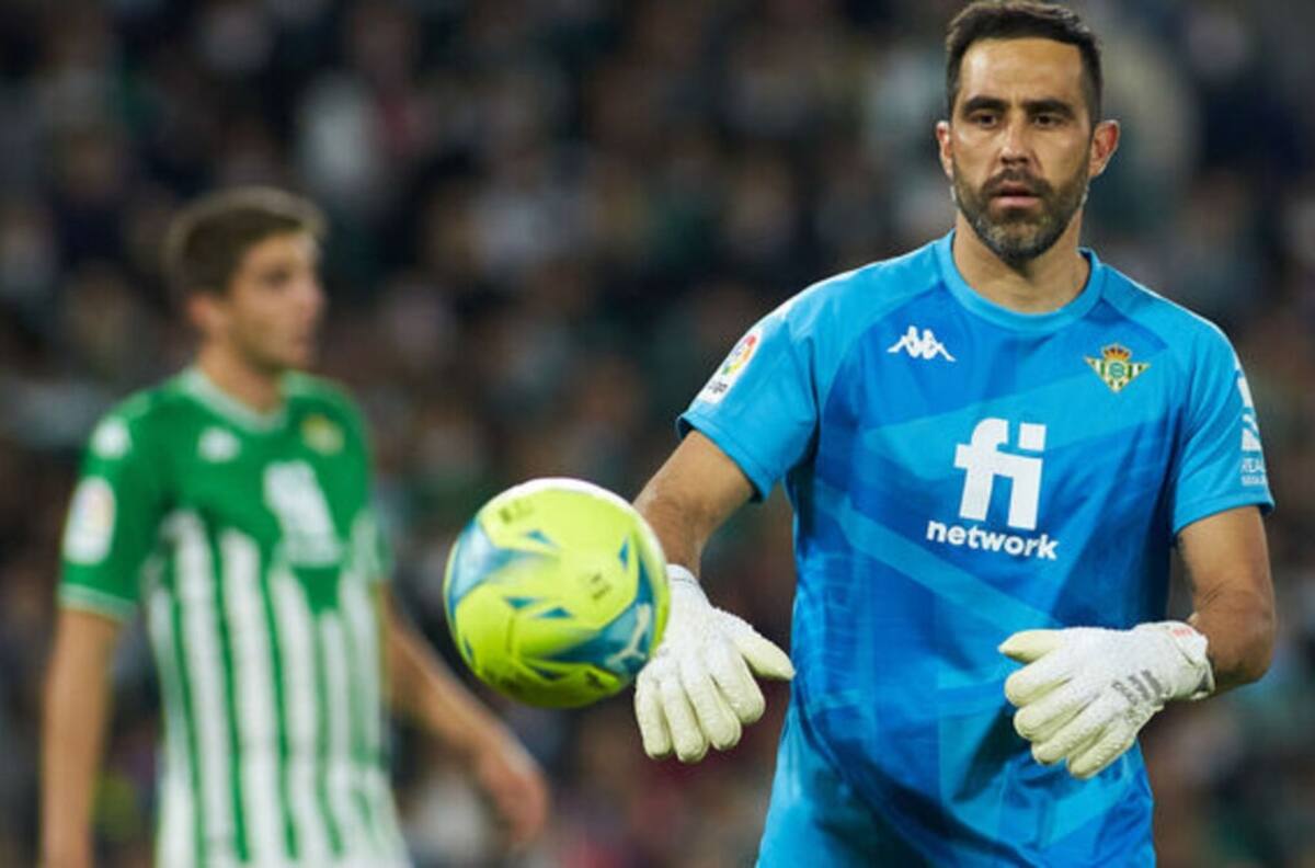 "Claudio Bravo ya está para jugar": en España adelantan la gran decisión que se le viene a Manuel Pellegrini