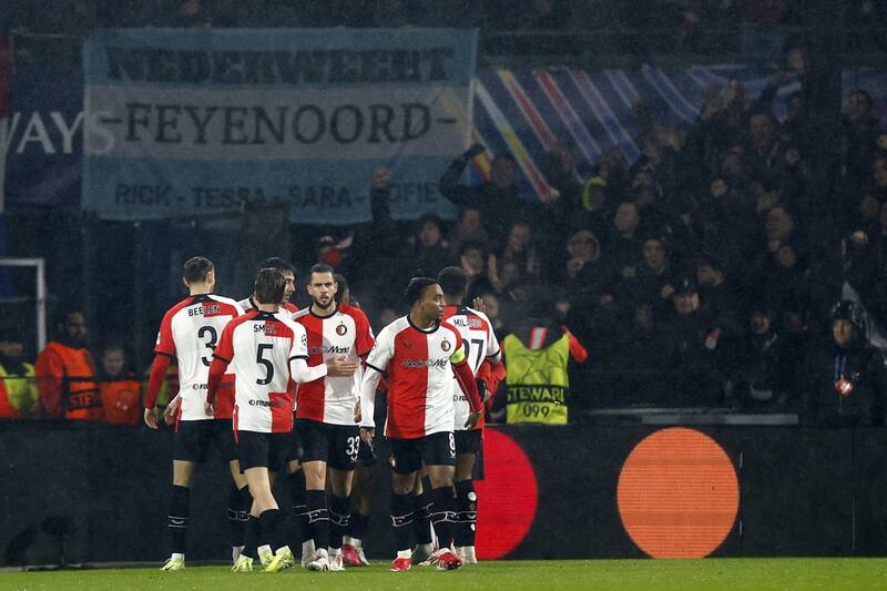 Feyenoord derrotó a Milan en Rotterdam.