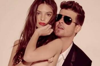 "Yo no era más que el maniquí contratado”: Emily Ratajkowski confesó que fue acosada por Robin Thicke en el set de “Blurred Lines”