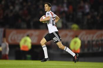 Golazo: La soberbia definición de taco de Nacho Fernández para River ante Atlético Tucumán