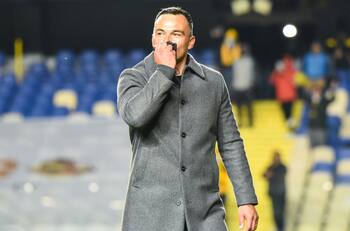 "Bienvenido de vuelta": La increíble voltereta de Fernández Vial para intentar salvarse del descenso en la Primera B