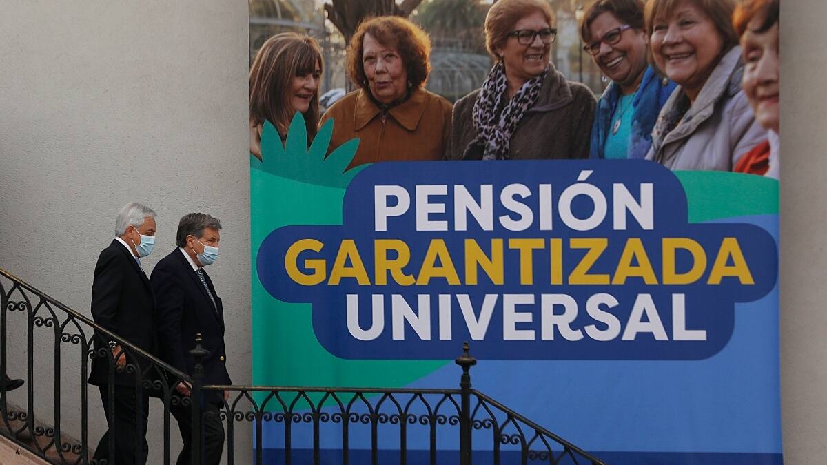 PGU: Piñera alude a canción de Arjona para graficar los beneficios que tendrán los adultos mayores