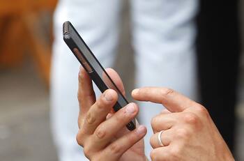 ¿Cómo reconocer las llamadas spam en tu celular y qué hacer para bloquearlas?