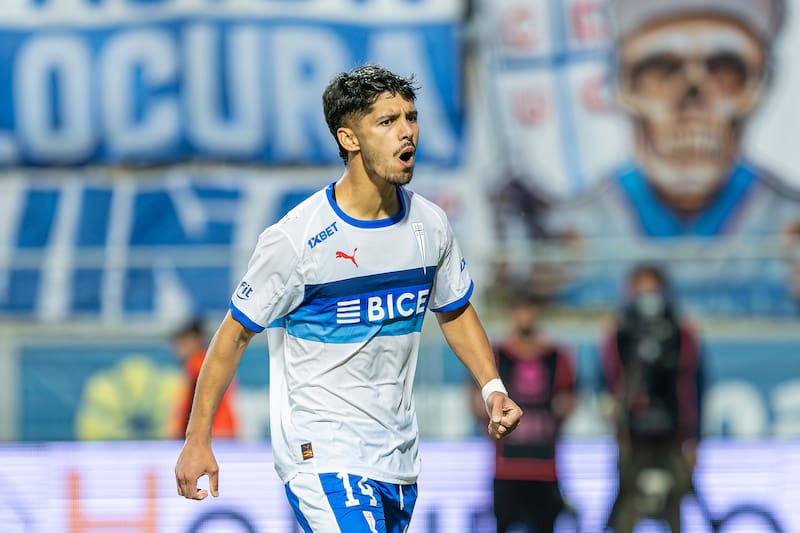 Uno de los cinco refuerzos, que llegaron a poblar el mediocampo. Foto: Felipe Escobedo / En Cancha