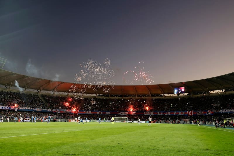 Periodista argentino comparó a la hinchada de la U con la de Colo Colo. Agencia Aton