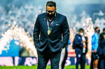 El salario que cobraba en México Antonio Mohamed, candidato para llegar a La Roja