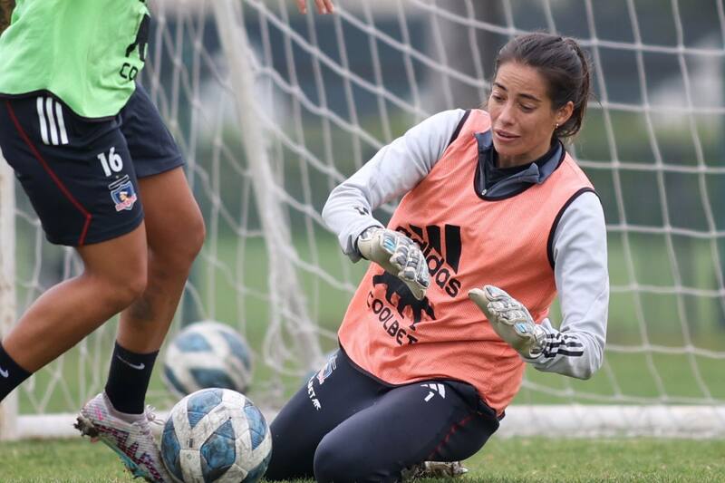 La arquera Ryann Torrero durante un entrenamiento de Las Albas. Foto y video: Colo Colo Femenino.