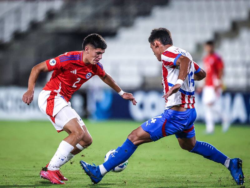 Chile enfrenta a Paraguay.