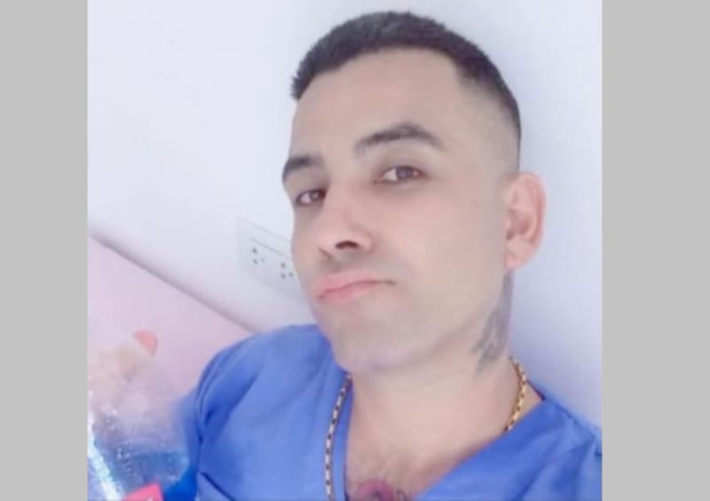 El hombre habría reconocido el fallecimiento de otra paciente durante una cirugía anterior.