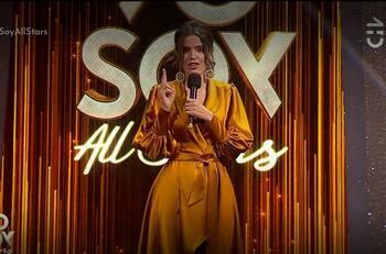 "Parece una muñequita": Millaray Viera fue elogiada por llamativo vestido de color dorado durante su animación en "Yo Soy All Stars"
