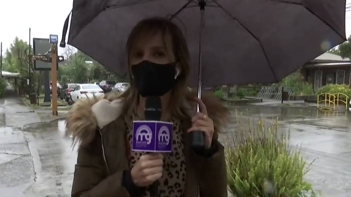 El divertido "ritual" de Diana Bolocco para que deje de llover y poder ver el eclipse