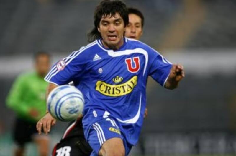 José Luis García vistiendo la camiseta de la U.