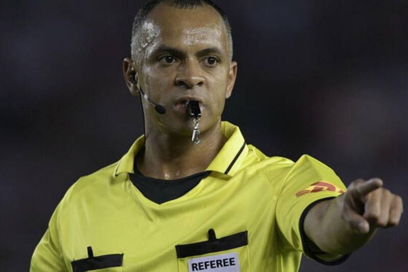 El brasileño Wilton Sampaio dirigirá el partido de La Roja vs Perú. Foto: EFE.