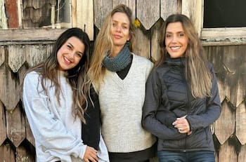 “Nuestro sueño hecho realidad”: Así es la espectacular casa que Carolina Arregui construye en Chiloé para toda su familia