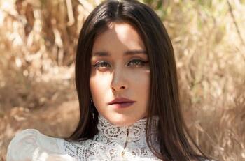 Denise Rosenthal sorprendió en Instagram con adelanto de "Santería"