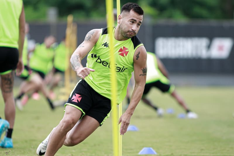 El chileno no suma minutos en Brasil. Foto: Vasco Da Gama