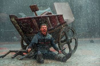 “Entrenándome para la última temporada de 'Vikingos'": "Ivar" sorprende con video junto a su "doble oficial"