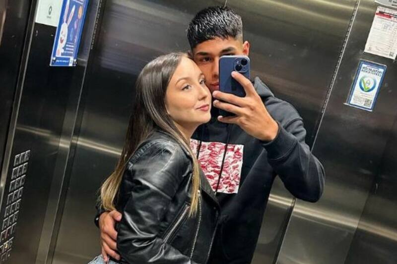 Catalina Díaz junto a su pareja, el futbolista Darío Osorio.