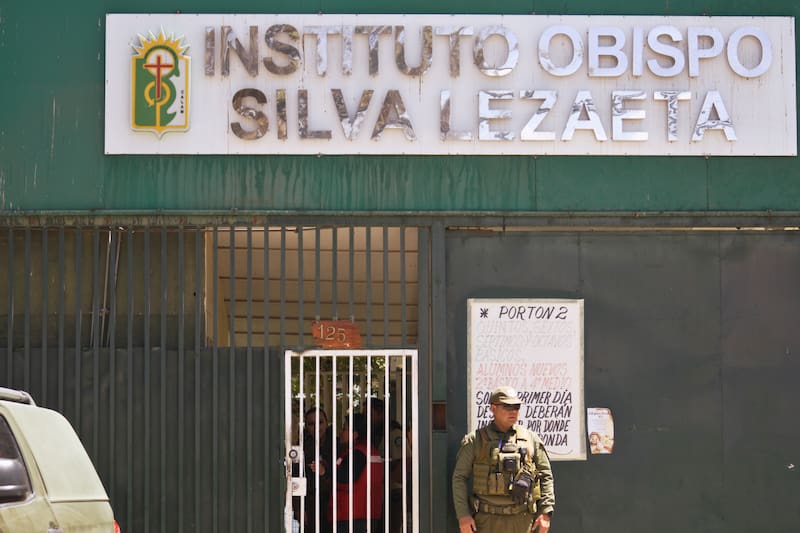 El ataque ocurrió al interior del colegio durante la jornada escolar de este viernes. Créditos: Aton Chile.