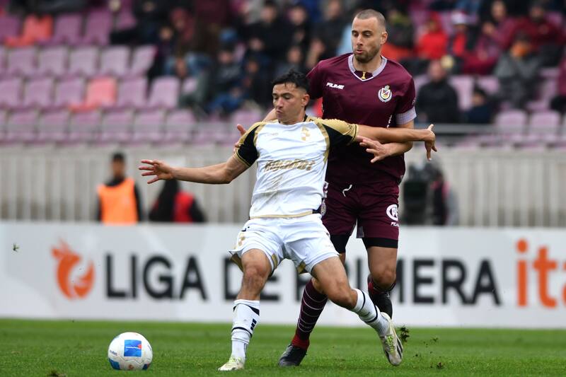 El central aparece como objetivo de Newell's Old Boys. Foto: Aton.