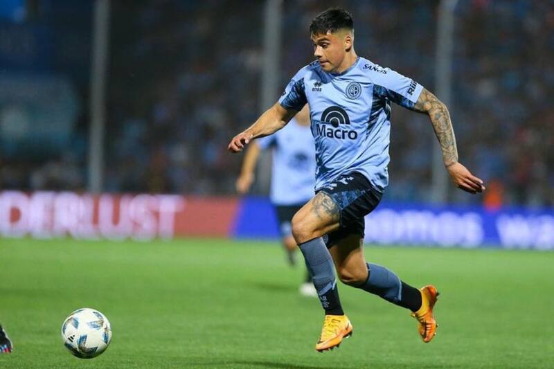 Alex Ibacache extiende su contrato hasta 2026 en Argentina.