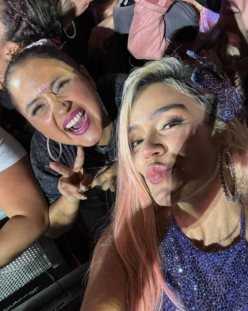 Pamela Leiva logró selfie con Karol G.