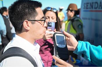 ¿Qué pasa si me detienen?: Dudas frecuentes sobre el alcotest y las multas por conducir después de beber alcohol