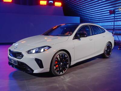 BMW presenta en Chile un auto que se puede estacionar desde el celular