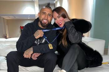 Recibiendo el Año Nuevo junto a Arturo Vidal: El elegante look que Sonia Isaza usó para darle la bienvenida al 2023